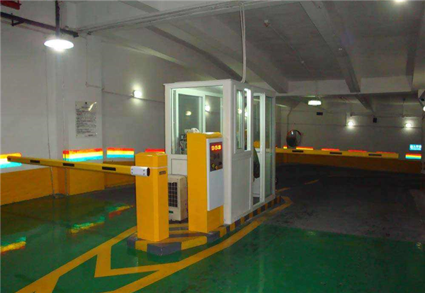 停車場(chǎng)智能化遇新挑戰(zhàn)，《中國(guó)公路網(wǎng)》提出：關(guān)注智能停車場(chǎng)市場(chǎng)